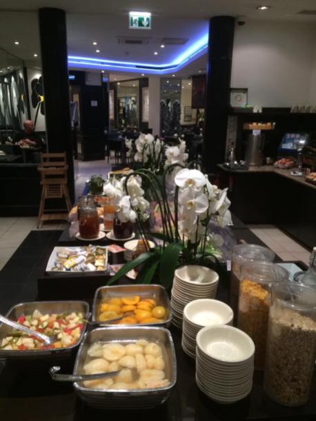 buffet-breakfast-hotel-massena-nice5